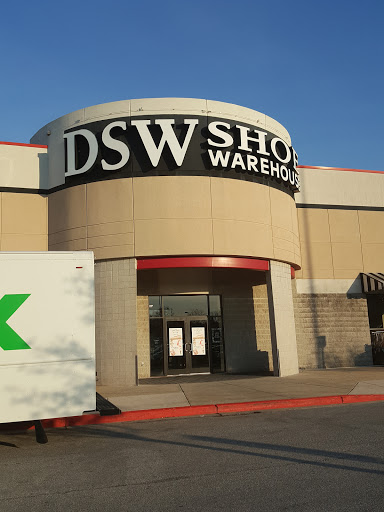 Shoe Store «DSW Designer Shoe Warehouse», reviews and photos, 9051 Snowden Square Dr, Columbia, MD 21045, USA