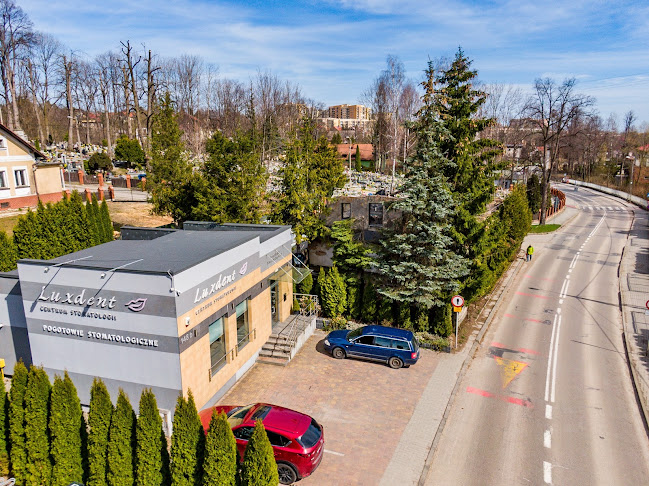 Karpacka 148B, 43-316 Bielsko-Biała