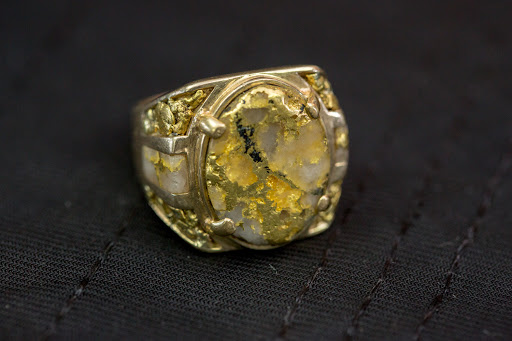 Jewelry Store «Albany Guns Coins & Jewelry», reviews and photos, 1225 Pacific Blvd SE, Albany, OR 97321, USA