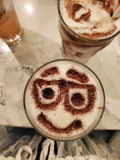 Dessert Shop «Honey Creme Donut Shop», reviews and photos, 514 Vincennes St, New Albany, IN 47150, USA