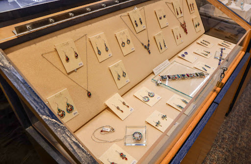 Jewelry Designer «Rainbow Bridge Jewelers», reviews and photos, 721 Sutter St, Folsom, CA 95630, USA