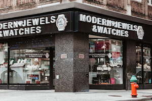 Modern Jewels & Watches image