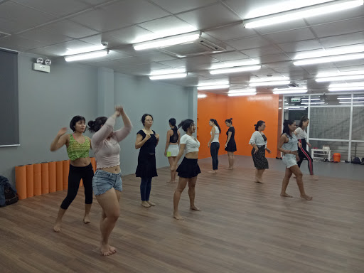 Urban dance classes in Ho Chi Minh