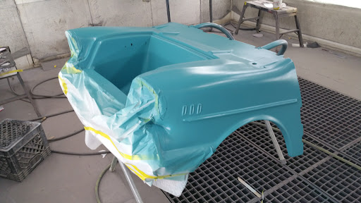 Auto Glass Shop «Casten Body Shop», reviews and photos, 230 Oakwood Rd, Lake Zurich, IL 60047, USA