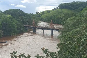 Velha Ponte Sobre Tijuco image