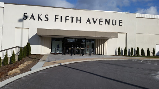 Shopping Mall «Beachwood Place», reviews and photos, 26300 Cedar Rd, Beachwood, OH 44122, USA