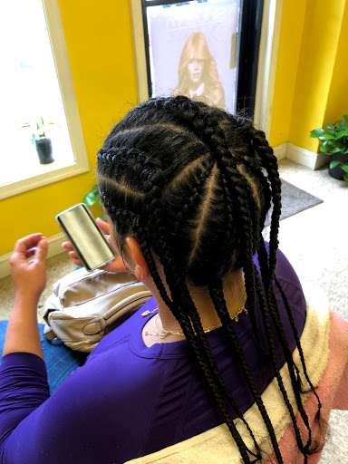 Beauty Salon «New Image Dominican Hair Salon», reviews and photos, 143 W Main St, Norristown, PA 19401, USA