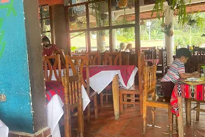 Restaurante Laguna Azul image