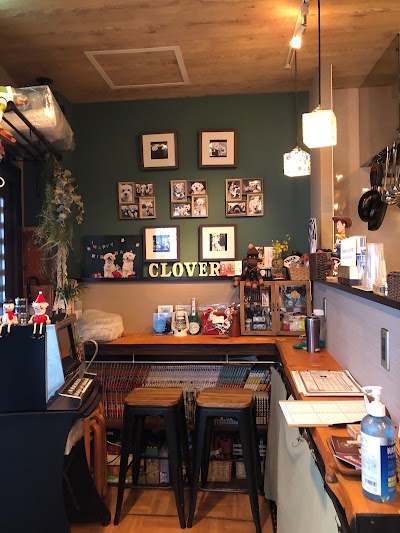 Cafe & Darts CLOVER