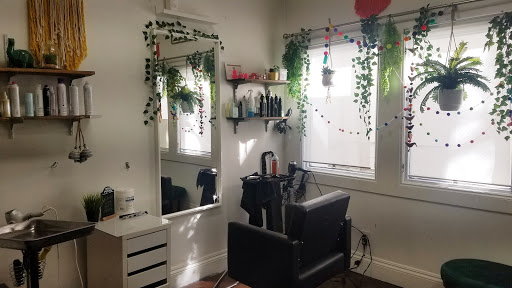 Beauty Salon «Mint Salon A Paul Mitchell Focus Salon», reviews and photos, 1016 S Presa St, San Antonio, TX 78210, USA