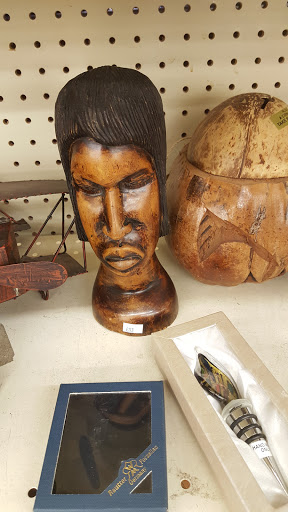 Thrift Store «The Salvation Army Family Store & Donation Center», reviews and photos, 2151 W Devon Ave, Chicago, IL 60659, USA