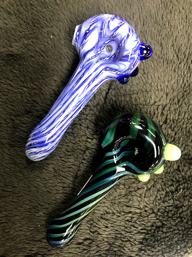 Tobacco Shop «City Mart Smoke Shop», reviews and photos, 35 Berkshire Dr unit 1, Crystal Lake, IL 60014, USA