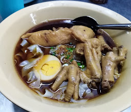 ก๋วยจั๊บไก่ตุ้นลุงสิทธิ์ photo