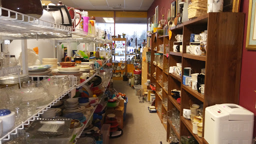 Thrift Store «Treasures Galore The Indoor Garage Sale Thrift Store», reviews and photos, 1964 Rahncliff Ct #800, Eagan, MN 55122, USA