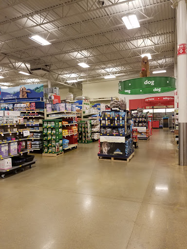 Pet Supply Store «PetSmart», reviews and photos, 2216 E Springs Dr, Madison, WI 53704, USA