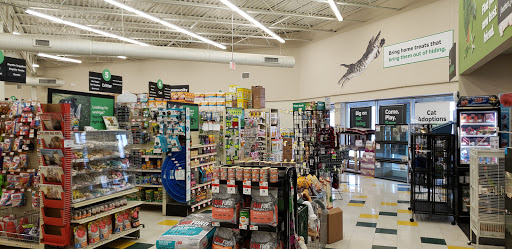 Pet Supply Store «Pet Supplies Plus», reviews and photos, 3340 Sheridan Dr, Amherst, NY 14226, USA