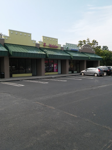 Cell Phone Store «T-Mobile», reviews and photos, 245 NY-59, Airmont, NY 10901, USA
