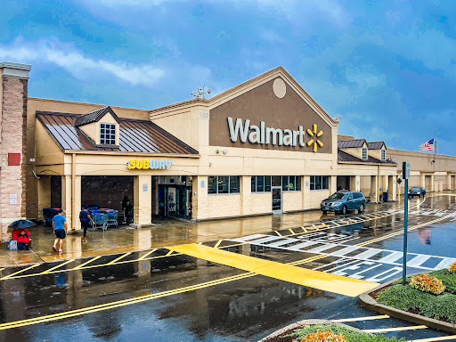Walmart, 150 Barnum Avenue Cutoff, Stratford, CT 06614, USA, 