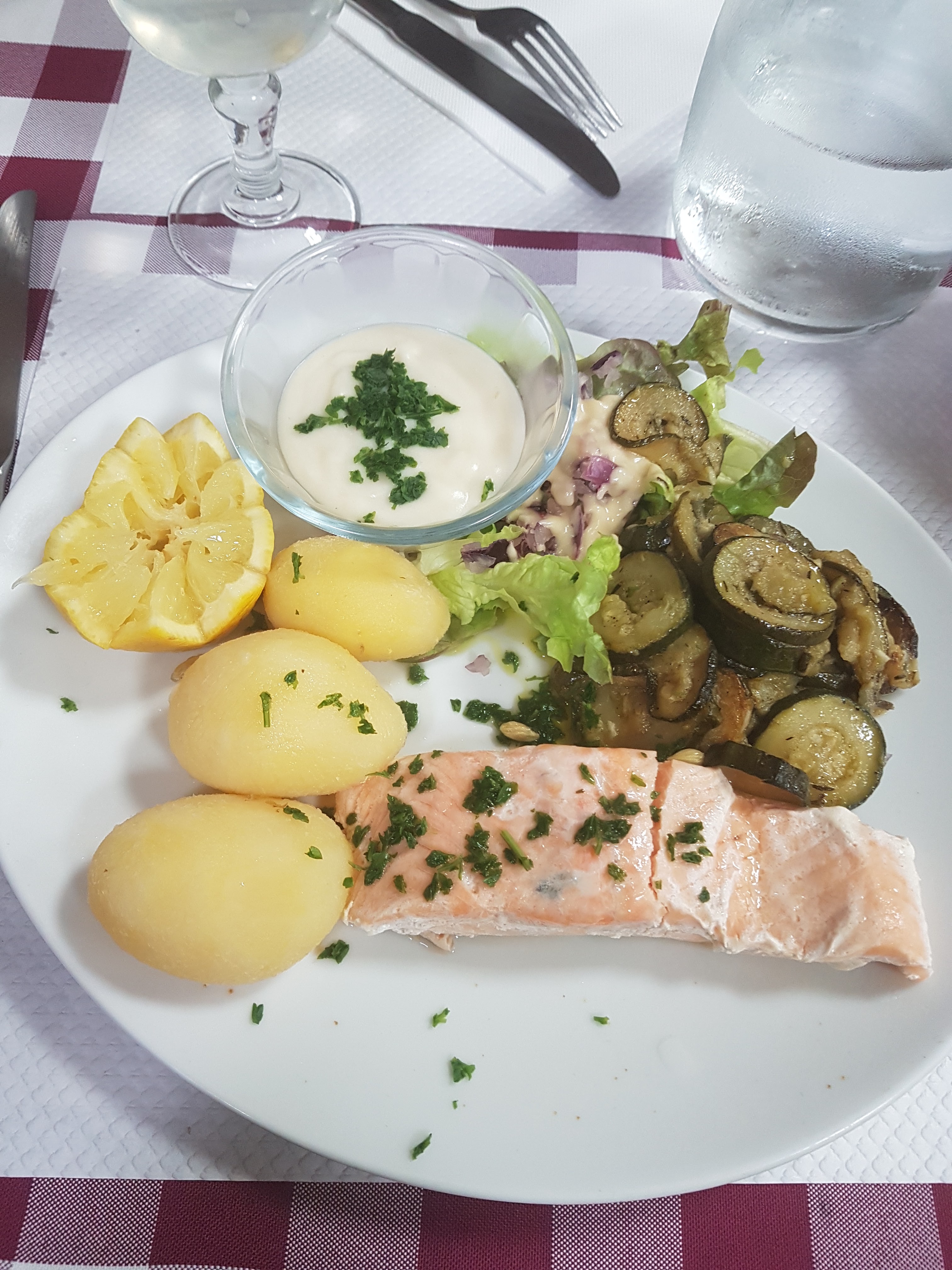 Photo n° 1 de l'avis de 9eyesfull. fait le 27/10/2019 à 14:25