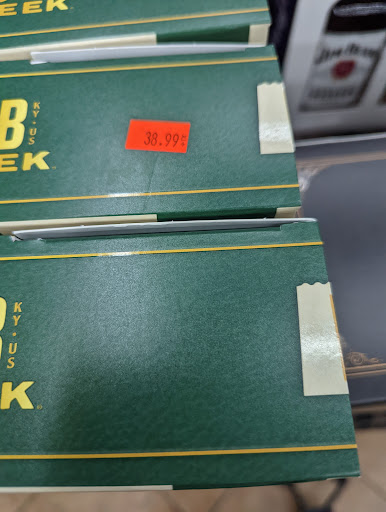 Liquor Store «Royal Liquor», reviews and photos, 808 Center Rd #3, Flint, MI 48506, USA