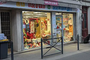 La Boite A Couture image