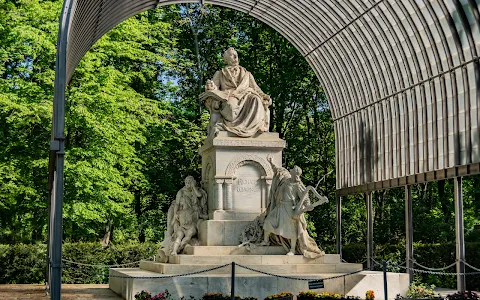 Richard Wagner Monument image