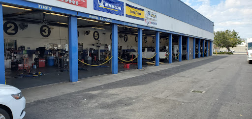 Auto Parts Store «Pep Boys Auto Parts & Service», reviews and photos, 1315 Pacific Coast Hwy, Harbor City, CA 90710, USA