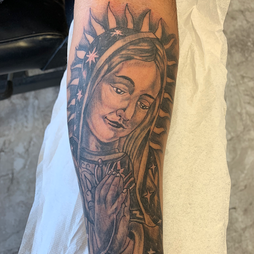 Explore card tattoo ideas, creative tattoo ideas in Seymour, available at American Gypsy Tattoo Corp.