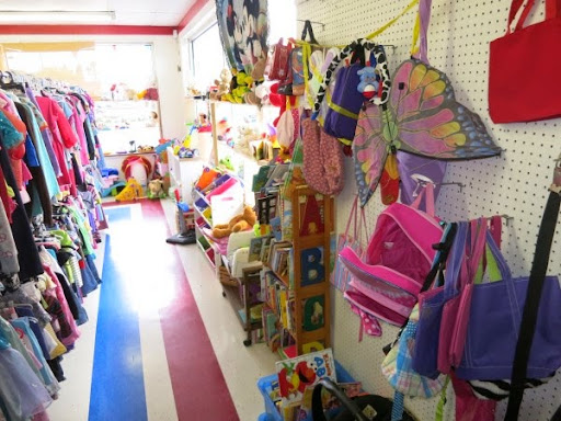 Thrift Store «The Kindness Wave Foundation Thrift Store», reviews and photos, 6210 Seminole Blvd, Seminole, FL 33772, USA