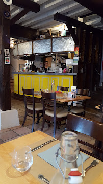 Atmosphère du Restaurant Le Relais du Facteur à Sainte-Sévère-sur-Indre - n°14