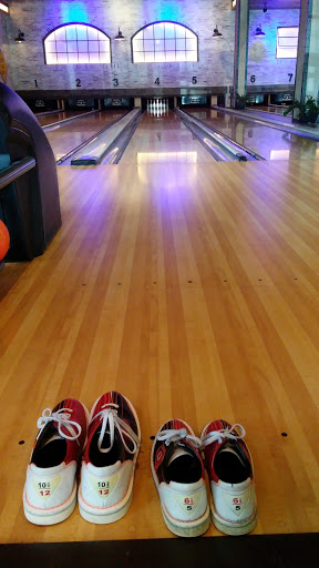 Bowling Alley «Bowl & Barrel», reviews and photos, 17619 La Cantera Pkwy Ste 102, San Antonio, TX 78257, USA