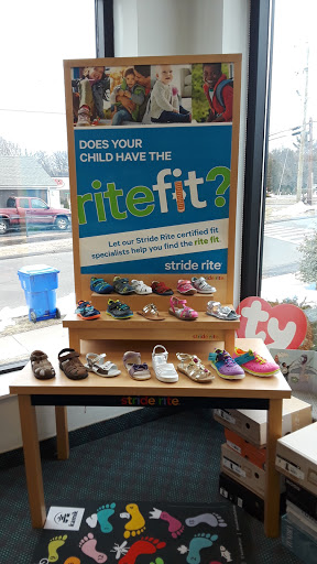 Shoe Store «Footbeats Stride Rite/ Footbeats Comfort and Wide», reviews and photos, 420 Enfield St, Enfield, CT 06082, USA