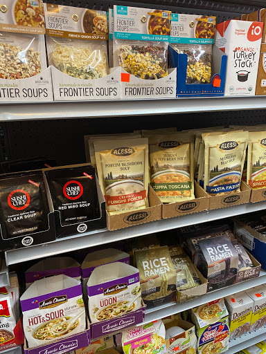 Gourmet Grocery Store «Garden Gourmet Market», reviews and photos, 1130 N Ashland Ave, Chicago, IL 60622, USA