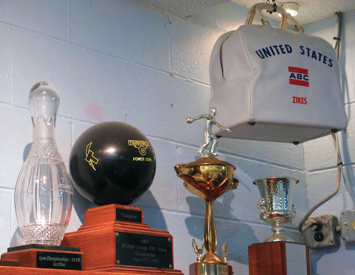 Bowling Alley «Beverly Lanes», reviews and photos, 8 Beverly Ln, Arlington Heights, IL 60004, USA