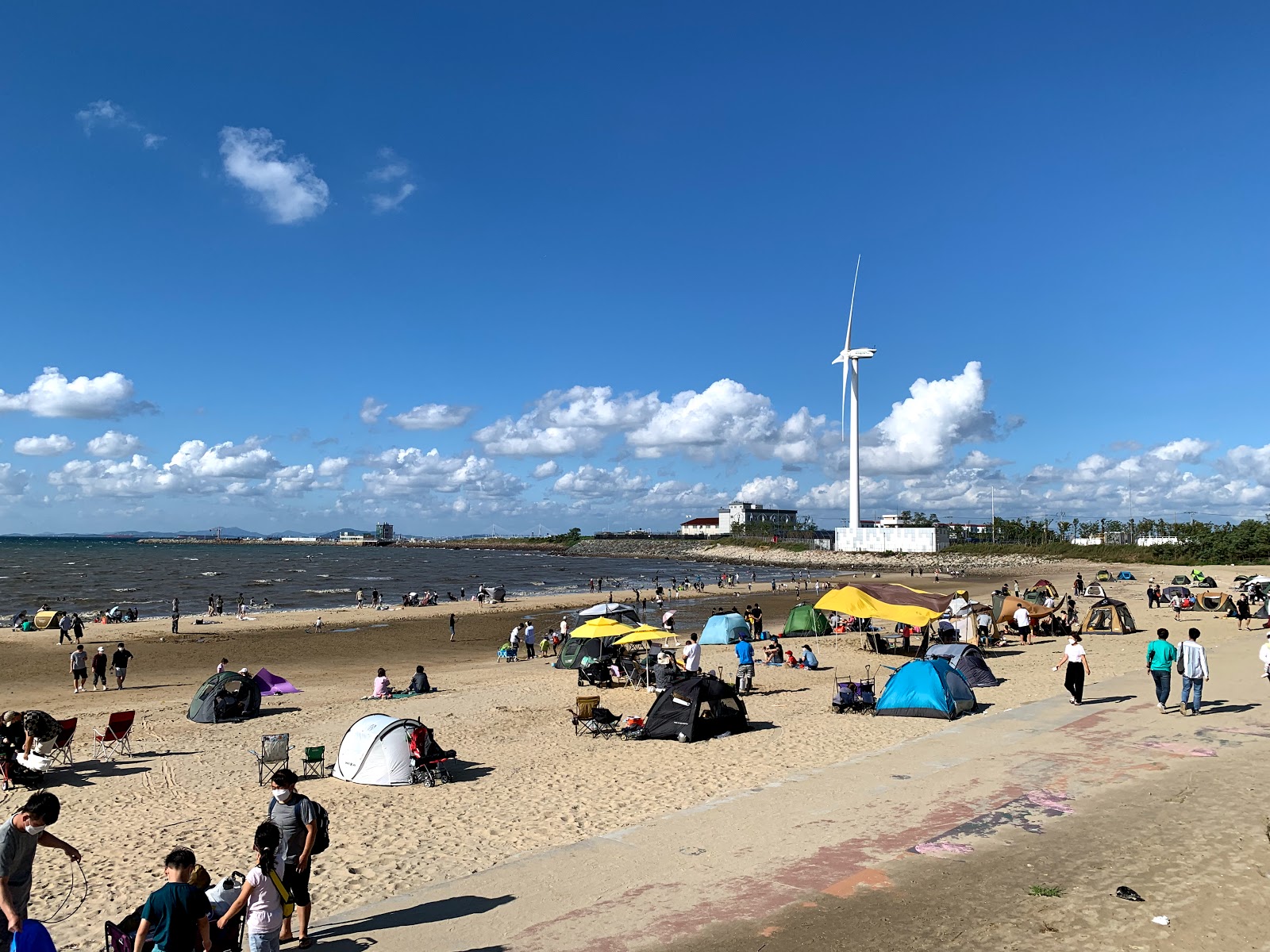 Foto de Daebuduk Beach - lugar popular entre os apreciadores de relaxamento