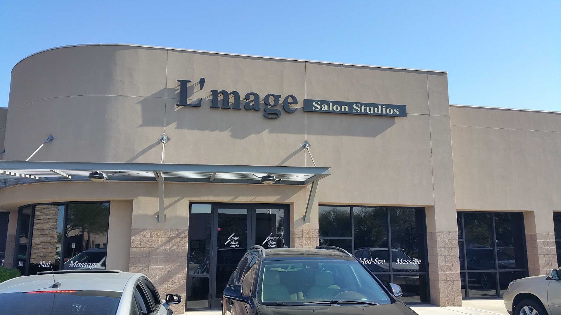 Signature Salon Studios