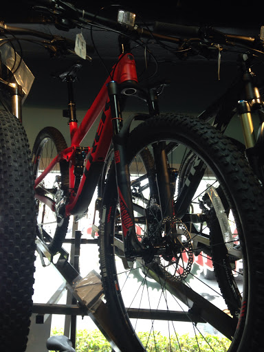 Bicycle Store «Village Bike and Paddle», reviews and photos, 8965 SE Bridge Rd #100, Hobe Sound, FL 33455, USA