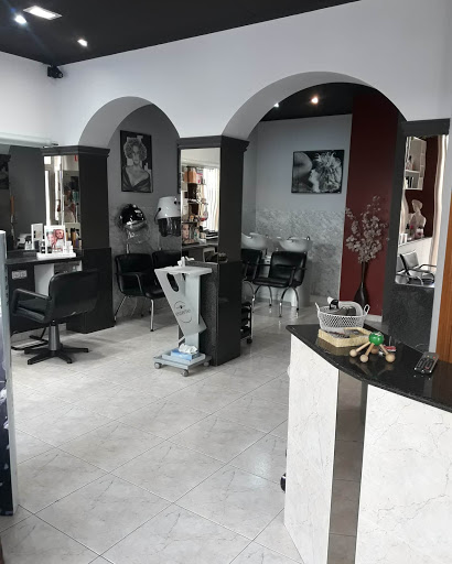 Perruqueria y Estética joana en Anglès, Girona
