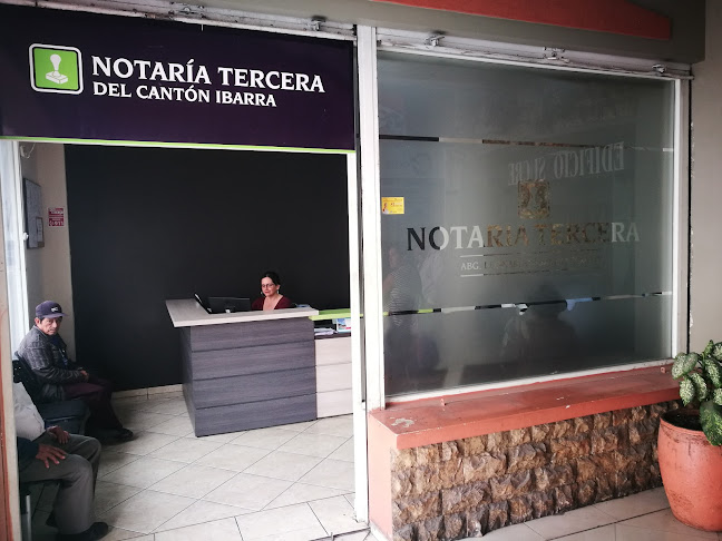 Comentarios y opiniones de Notaria Tercera de Ibarra Ab. Leonardo Suarez Serrano