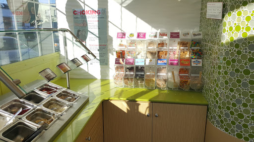 Shopping Mall «The Shops at Atlas Park», reviews and photos, 8000 Cooper Ave, Glendale, NY 11385, USA