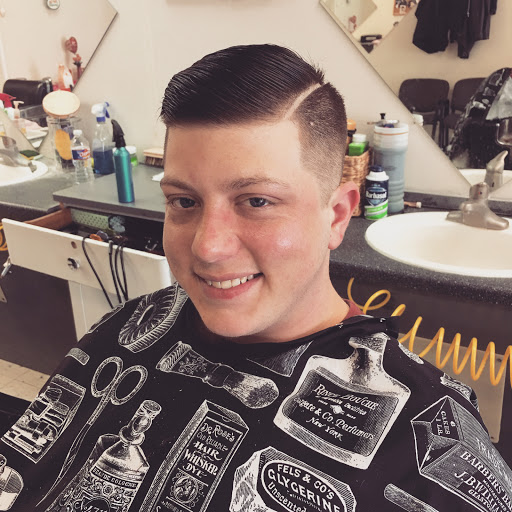 Barber Shop «Friendly Barber Shop», reviews and photos, 13207 Jones Rd, Houston, TX 77070, USA