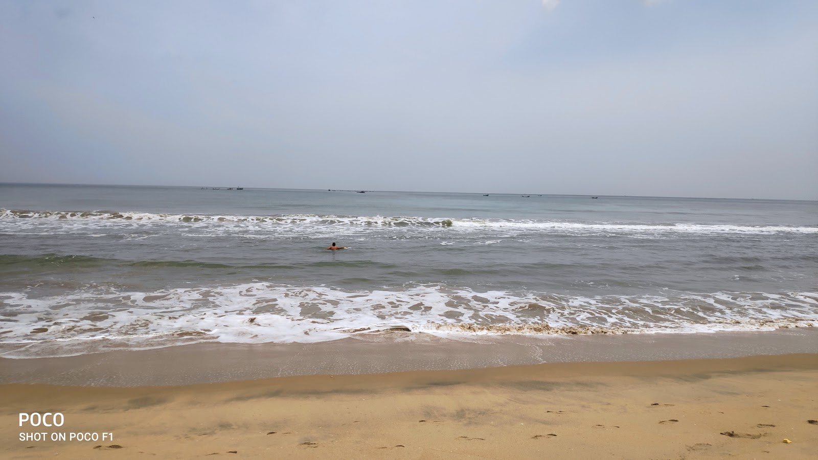 Photo de Narambai Beach Shore zone sauvage