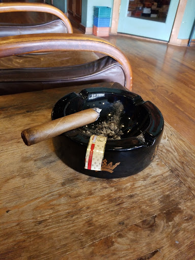 Tobacco Shop «Arlington Cigar», reviews and photos, 827 NE Green Oaks Blvd, Arlington, TX 76006, USA