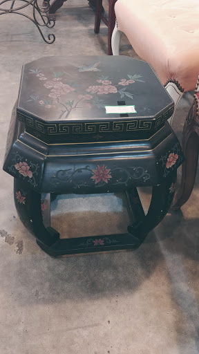 Consignment Shop «Patina Interiors», reviews and photos, 4001 Hwy 190 Service Rd, Covington, LA 70433, USA