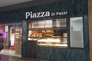 Pizzería Piazza di Pezzi - Las Setas image