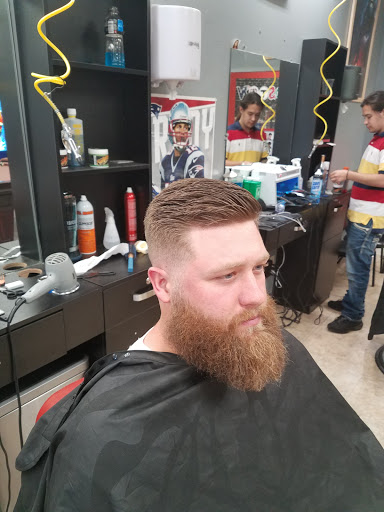 Barber Shop «Dream Team Barber Shop», reviews and photos, 7107 Turfway Rd, Florence, KY 41042, USA