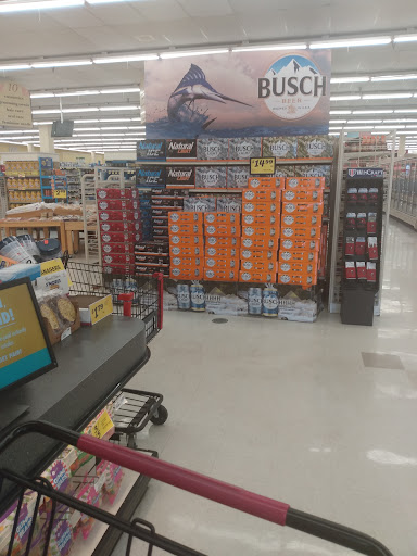 Grocery Store «Winn-Dixie», reviews and photos, 5802 54th Ave N, Kenneth City, FL 33709, USA