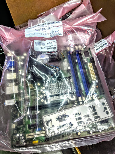 Electronics Store «WeirdStuff Warehouse», reviews and photos, 384 W Caribbean Dr, Sunnyvale, CA 94089, USA