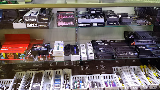 Tobacco Shop «HWY 6 SMOKE SHOP», reviews and photos, 6810 S Texas 6, Houston, TX 77083, USA