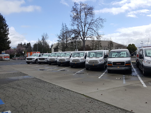 Truck Rental Agency «U-Haul Moving & Storage of Thornton», reviews and photos, 4833 Thornton Ave, Fremont, CA 94536, USA